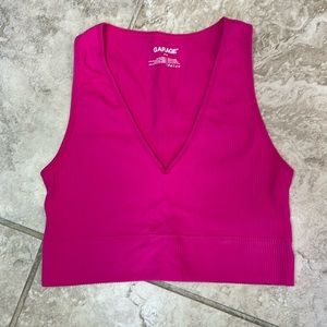 Garage ribbed v neck hot pink cropped tank. Size S